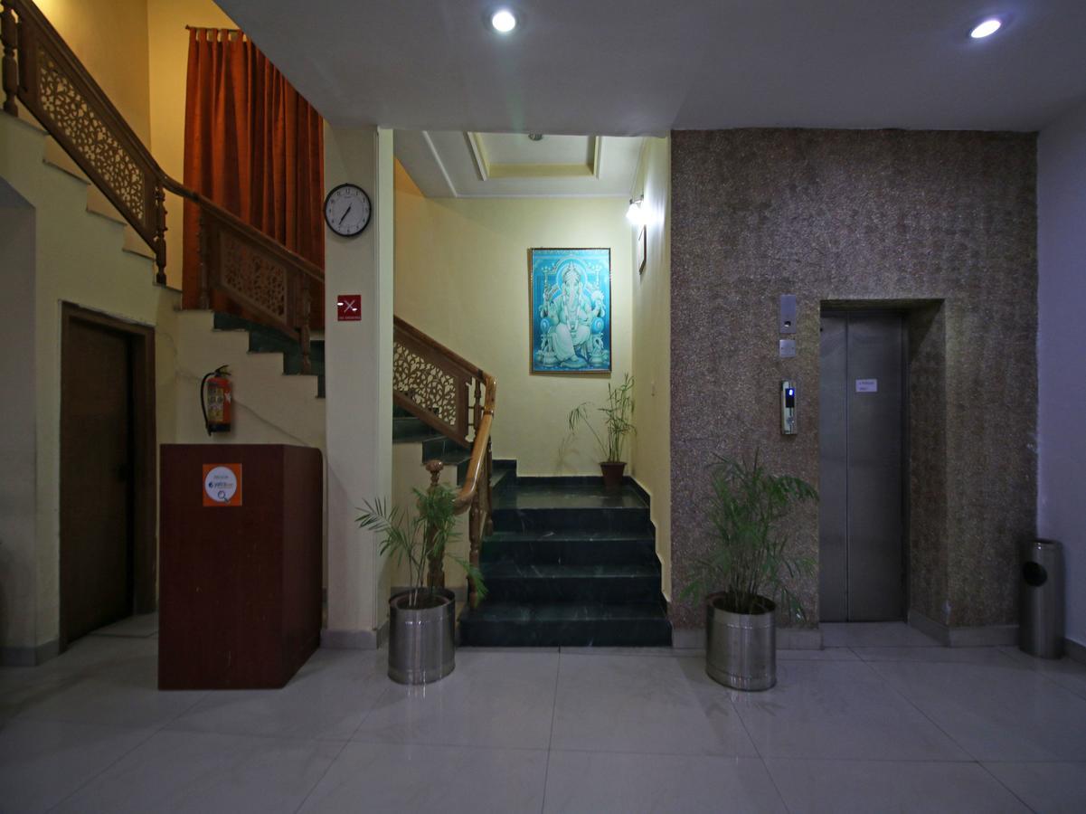Oyo 5667 Katra Continental Hotel ภายนอก รูปภาพ