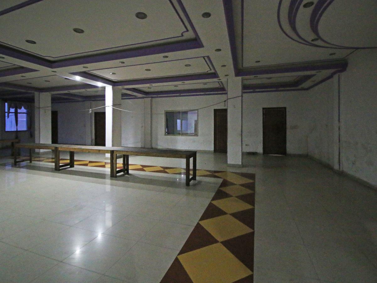 Oyo 5667 Katra Continental Hotel ภายนอก รูปภาพ