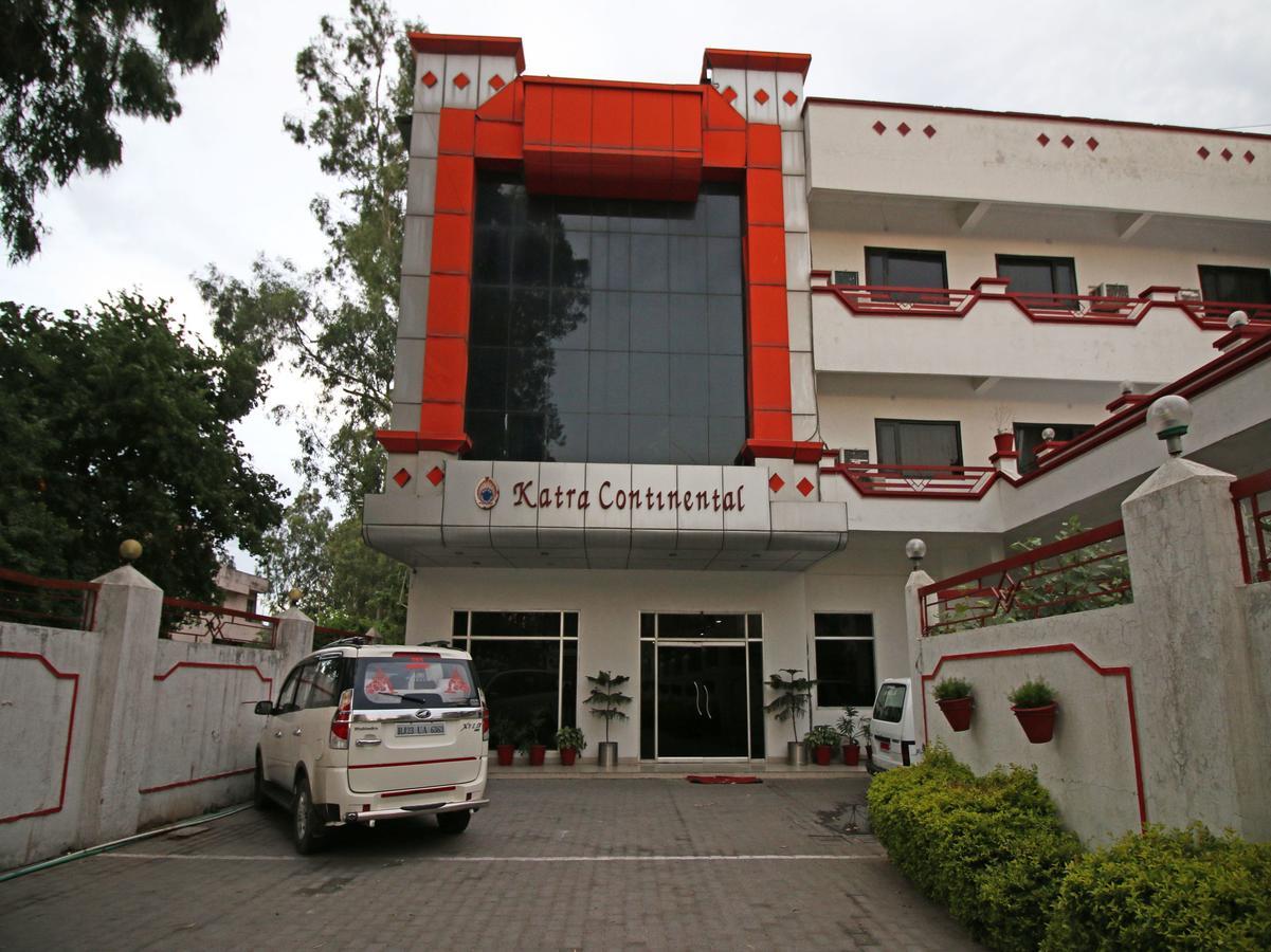 Oyo 5667 Katra Continental Hotel ภายนอก รูปภาพ