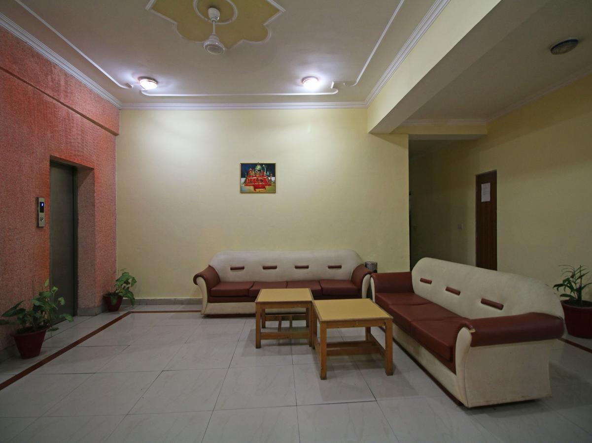 Oyo 5667 Katra Continental Hotel ภายนอก รูปภาพ